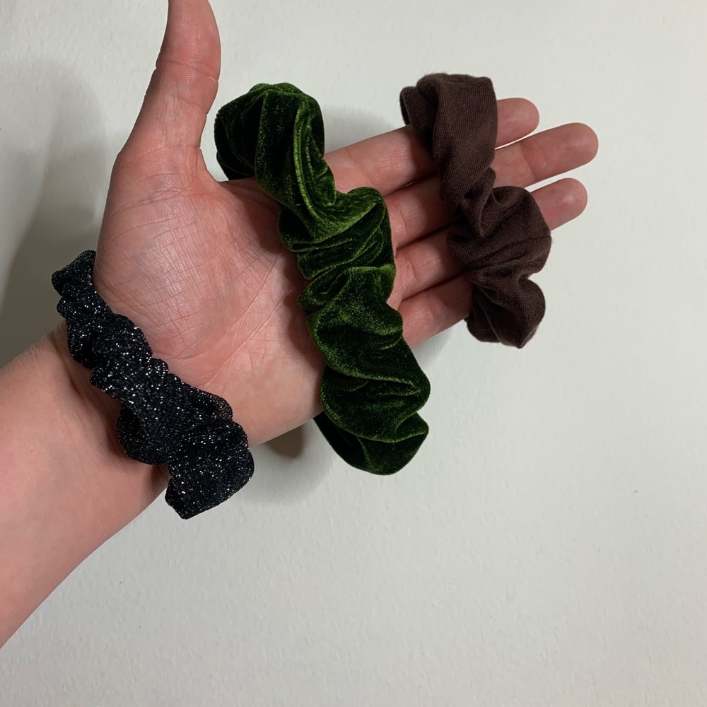 Dark Color Scrunchie Set - Picture 3 of 4